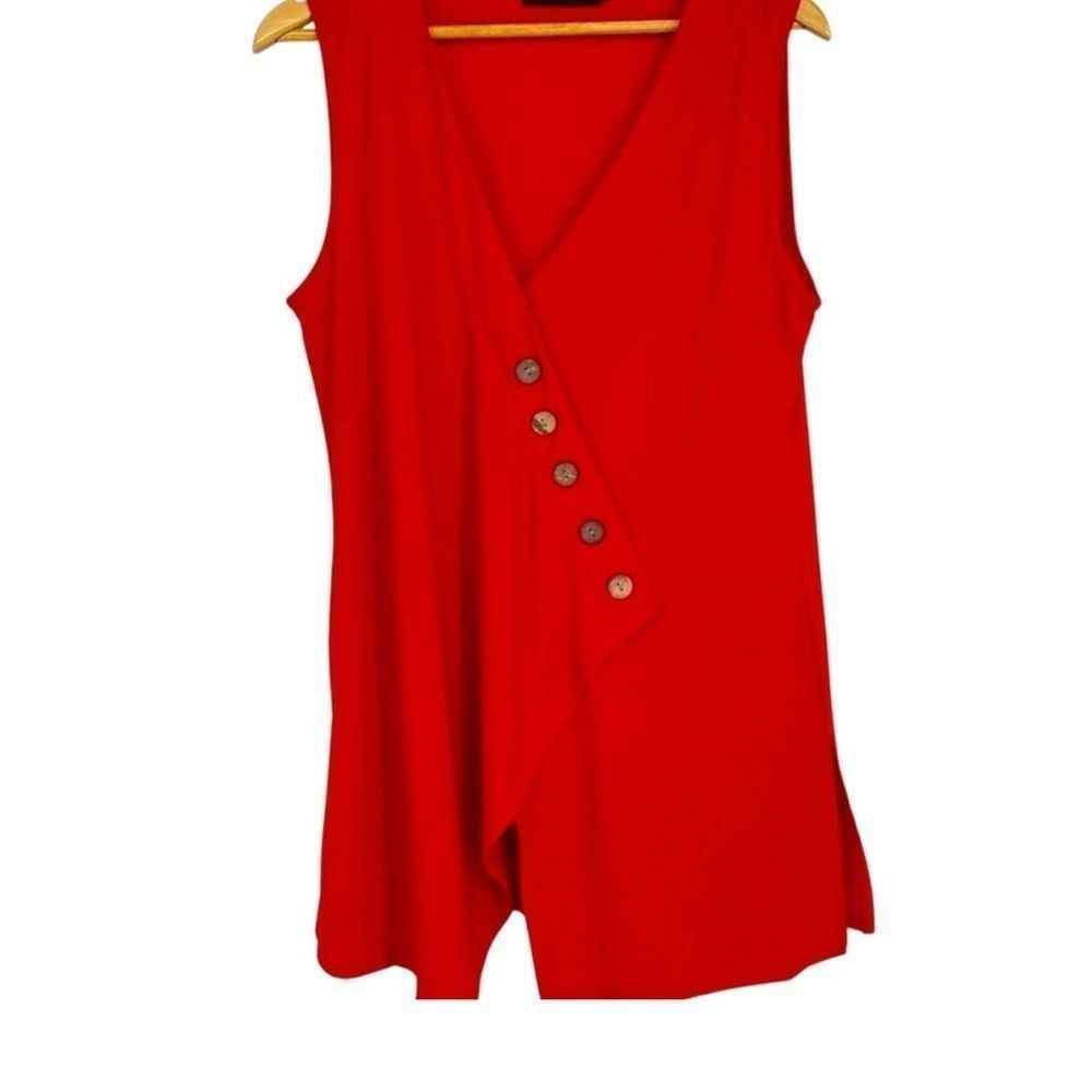 Creation red sleeveless top